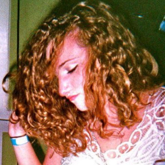 Meet your Posher, Megan - Picture 1 of 3